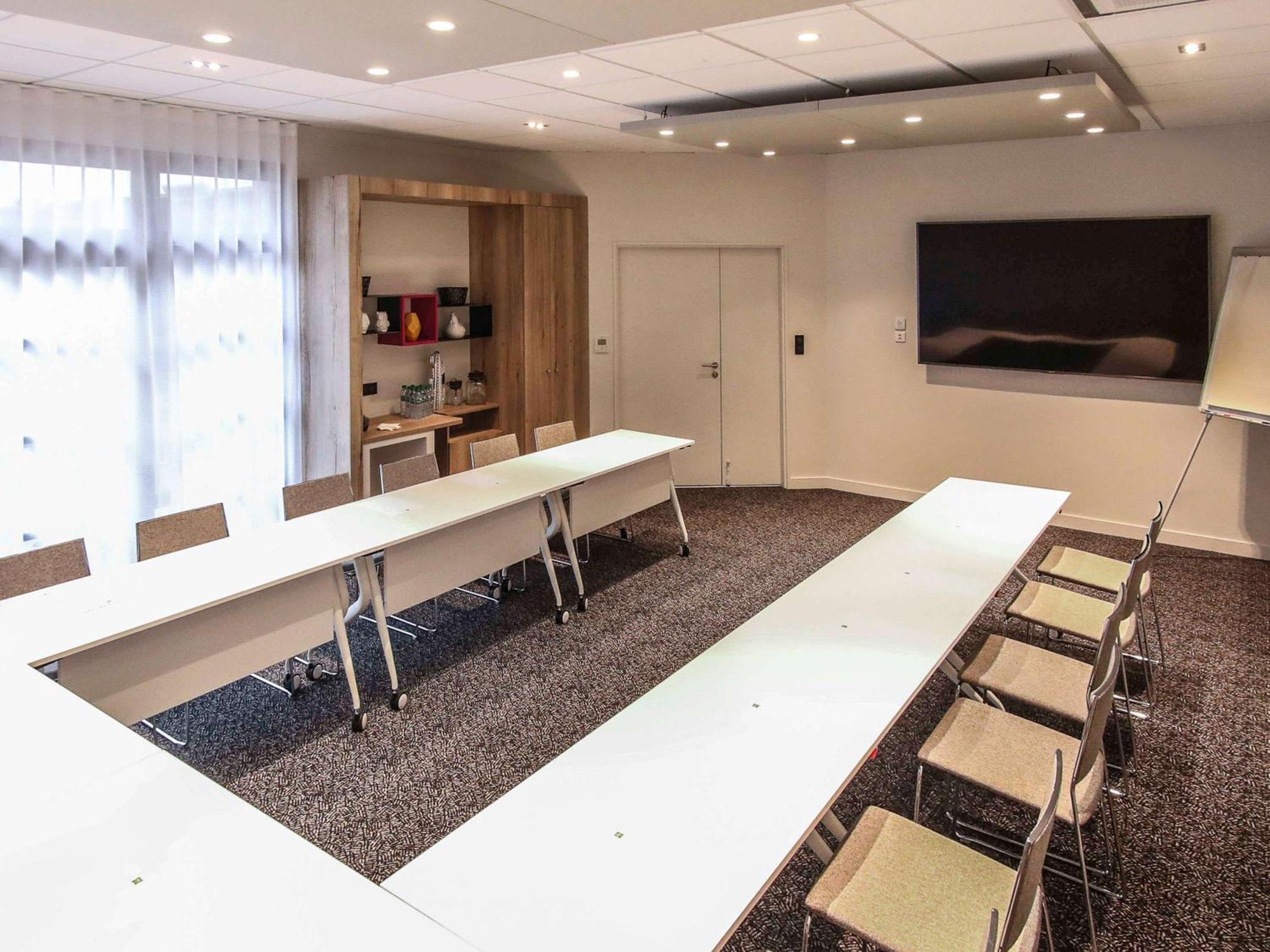 Ibis Styles Clermont-Ferrand Republique Hotell Exteriör bild